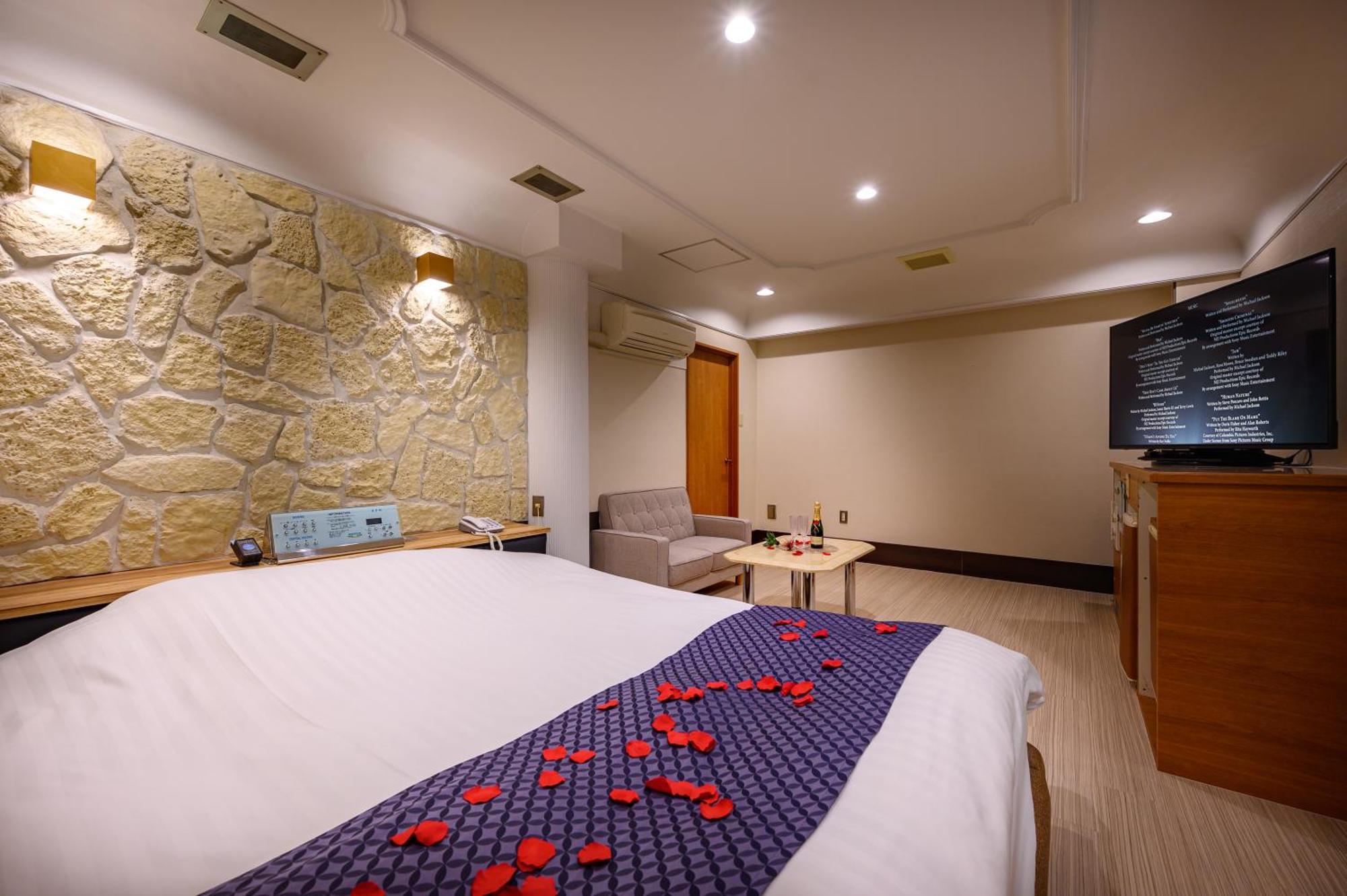 Hotel Mobilia (Adults Only) Tsurugashima Exterior foto