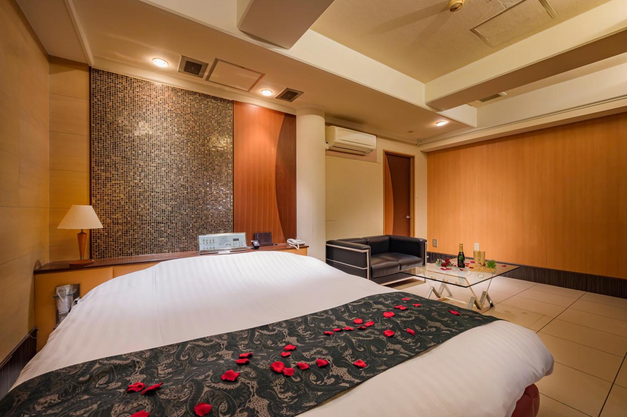 Hotel Mobilia (Adults Only) Tsurugashima Exterior foto